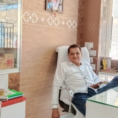 जय श्री राम हनुमान भक्त हू मैं गौ माता भक्त हू मेरा वोट भाजपा को जय श्री राम &अंगिरा प्लाइवुड & टिम्बर चेन्नई