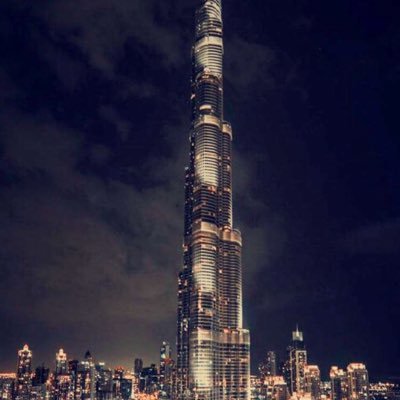 ليس من الصعب أن تضحي من أجل صديق.. ولكن من الصعب أن تجد الصديق الذي يستحق التضحية! أجمل الأيام يوم لم نعشه بعد. أصعب الأيام يوم تلاقي الأحبة