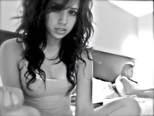 i love jasmine.... follow me please xxx