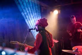Persecuted but never prosecuted. Troubador Prophet, not for profit. Tweeting worldwide in English et en Français.