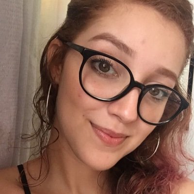 Gabruekaa's profile picture. Cansei de falar sozinha na minha cabeça aí vim falar sozinha na internet