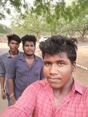 mech9882's profile picture. Smiling