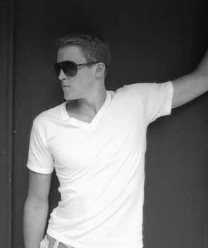 JasonJaruso's profile picture. I help people drop LBS in a small amount of time while having fun and without starving themselves. I enjoy Lamborghinis. Love the beach and... Well,you'll see..