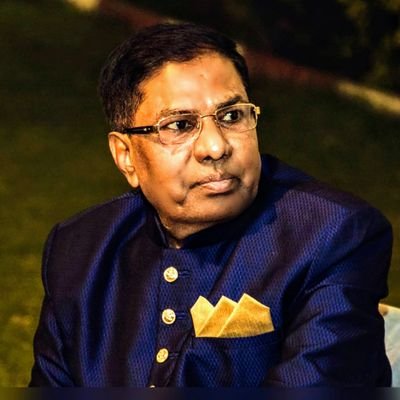 M.D.(Ay), Ph.D. (IMS-BHU).
Former Clinical Registrar/शल्य चिकित्सक S.S. Hospital & IMS BHU Varanasi.
Former Resident Doctor Mata Anandamayee Hospital Varanasi.