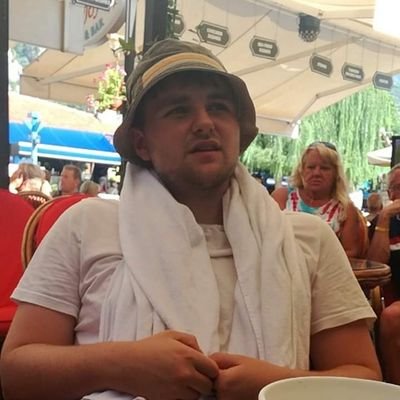 Matt_Savill's profile picture. It's free real estate. 




CPFC