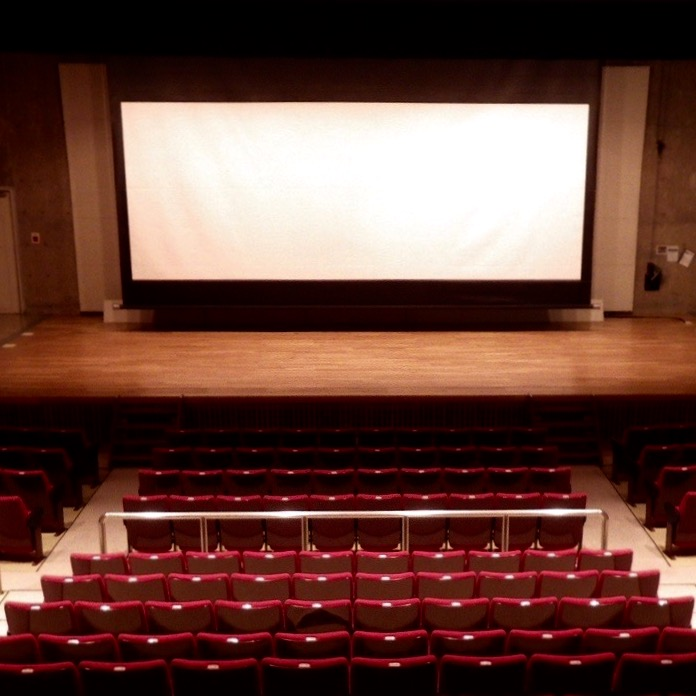 山形県庄内地域で不定期に上映会を開催しています。
鶴岡まちなかキネマ（まちキネ）を応援しています。
民映研（民族文化映像研究所）の上映会始めました。