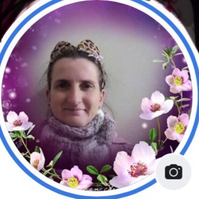 Hi how are you?:)i am a mom of 3daughters141210years:)i love Supernatural Tv Show,Stephen King books and life:) &i am happy and grateful to wake up everyday:)
