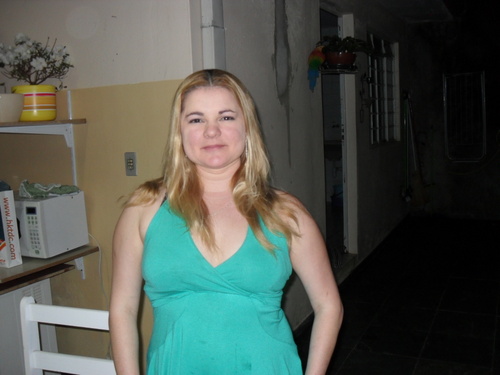 sou muito amiga e carinhosa...mas sarrista tb..não tem maldade em mim.
