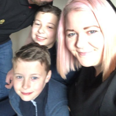 Mum to 2 gorgeous boys, cricket fan, horse racing addict, chocolate enthusiast♥️