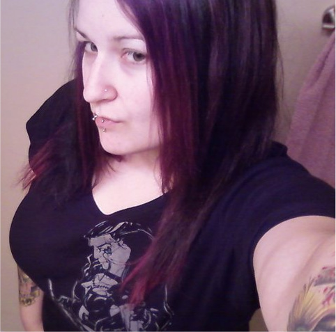 briness's profile picture. horse riding punk rock film maker!