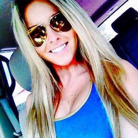 Mari85_carolina's profile picture. Hay millones de palabras y mucho mas personas. Hay palabras q puedes leer y personas q conocer“Que palabra recordaras siempre y que persona no olvidaras nunca”