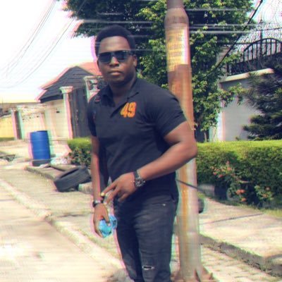 max_paiin's profile picture. C.E.O Max'n'Art #artist#media marketer #bouncer#certified trouble maker 🤟🏼😝🤪