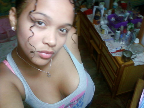 eli_edcom's profile picture. 