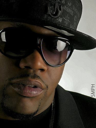 CHECK THE NEW SINGLE CALLED SCREENSAVER FT RAY J ON YOUTUBE AND WORLDSTAR HIP-HOP :BOOKING BASEROCKPROMO@GMAIL.COM
FACTOR IS CEO OF DIRTY GATES ENT.