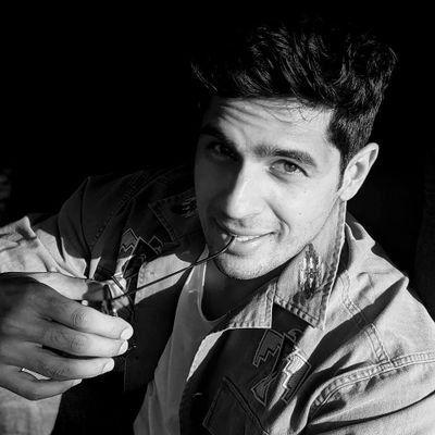 SidMalhotra___'s profile picture. #DieHardFan Of @SidMalhotra ❤❤
         
 | KITKAT lover | Aquarius | Dreamer | Chasmis |