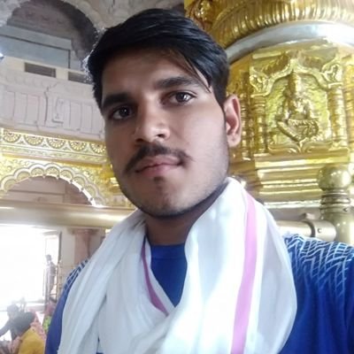 कम बोलने वाले लोग सिर्फ
पसंदीदा लोग के सामने ज्यादा बोलते हैं