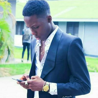 la vie n'appartient ni aux plus riches💰 , ni aux plus puissants🔥 mais aux hommes des coeurs❤
instagram📷:Dédi_Préôül_Officiel
snap👻:Dédi_Préôül