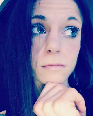 tiffreneeking's profile picture. 