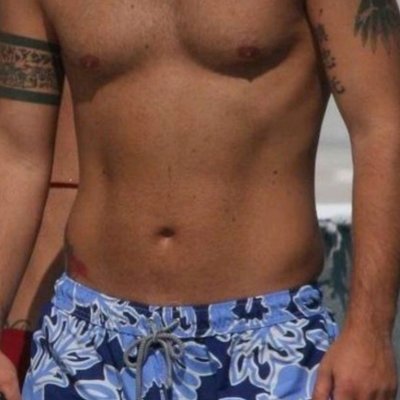 Emre39326970's profile picture. Karmaşık bir ilişkisi var.......