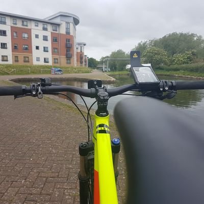 Diaspora dwelling Saffa.  Canal towpath MTB addict: my mission is to cycle every mile of the canal network before my legs give up!!