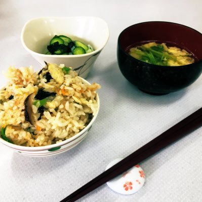 vMjF7dG3HV7RIxe's profile picture. 調理師を目指しているものです👨‍🍳 基本的に料理の写真をあげていきます🍽未熟者ですが、これから精進していきます。