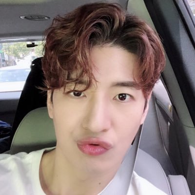 구닉네임 다시씁니다;;편한대로 불러주세용__앞자리 바뀌기전에 전에 산티아고 순례길 가고싶어 준비하는 오리입니다💙 근데 사실 언제갈지 몰라요오😁그동안 오빠들 보면서 열심히 살아볼랍니다💕호이팅!!