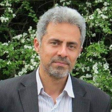 همسر، پدر دو فرزند، عضو هیات علمی دانشگاه تربیت مدرس، گروه محیط زیست