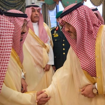 مستشار إداري أول، مهتم بالقيادة التحولية وصناعة التغيير وبناء منظمة تعمل بمعايير الجودة والتميز المؤسسي… أفتخر أن كنت مُعلماً. 💚🇸🇦