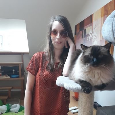 lenysek's profile picture. Just a normal girl living at the small city in the Czech Republic. Loving a music and movies much😎