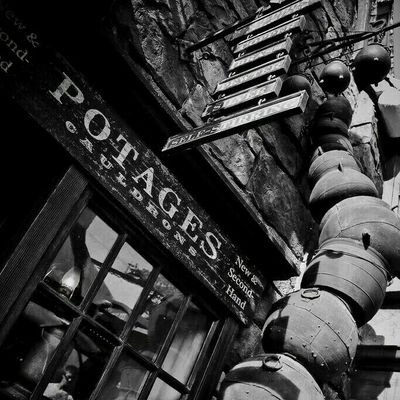 Potage's Cauldron Shop - Pots in likes ⚗️- Under @Mysticcharmx - DO NOT COPY - 🔺 FOR ROLEPLAY ONLY 🔺