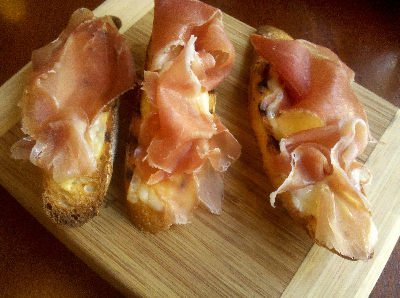 MVFoodies's profile picture. Building a community of people looking for good food, good wine, and good spirits in the Mid-Willamette Valley and beyond. Email us at info@mvfoodies.com