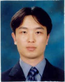 대한민국 30대 보통아저씨입니다.
아들이 2명 있고요.마눌님도 계십니다.자칭미식가,돈벌어서와이프식기세척기사주고픈그래서손에물안묻히고살게해주고픈무뚜뚝한아저씨