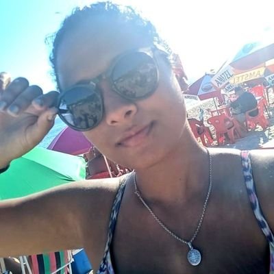 laracostadpaula's profile picture. gosto muito de boteco, mas nem tanto de cerveja de garrafa. agora em outra conta pra falar mais merda