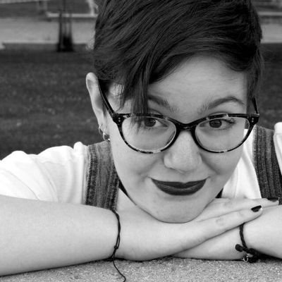 Ojalá ser yo, ojalá de nadie nunca.
Ella/she/her