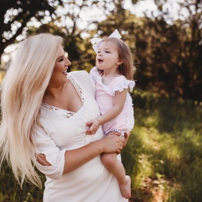 Miss_Golden's profile picture. Woke Christian ✝️ Married to a Hero 🚔🪖 Mom of both! 💗💙Gym Junkie 🏋🏼‍♀️ Southern Raised 🥜