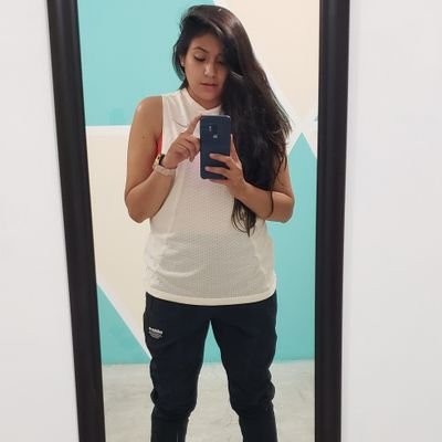 AriiBatres's profile picture. Oink! 🐽