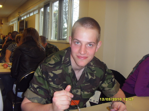 Eadie7198's profile picture. 
