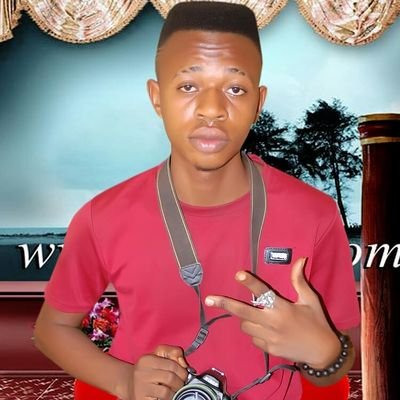 I am a photographer, music artist I come from kogi state am very good at my work and every thing I do.for weed pics,birthday contact me@ #07015452530#