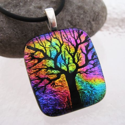 uniquedichroic's profile picture. West Australian Artist living a quiet rural lifestyle, and who is just a little addicted to playing with glass!