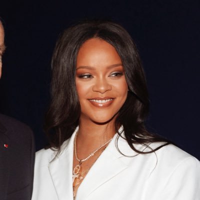 Rihanna avatar on Twitter