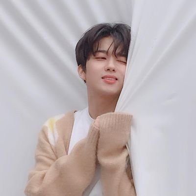 a0922098658's profile picture. private account 
sometimes share photo do not edit or anyway use it.