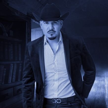 cantautor con toda la extensión de la palabra. escuchen su single Indudablemente en #spotify #youtube #itunes #videos #instagram @osbaldolopezmusic