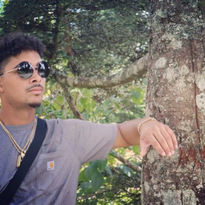 iComputerize's profile picture. CEO/Entrepreneur      vegan    pro-constitution     Libertarian