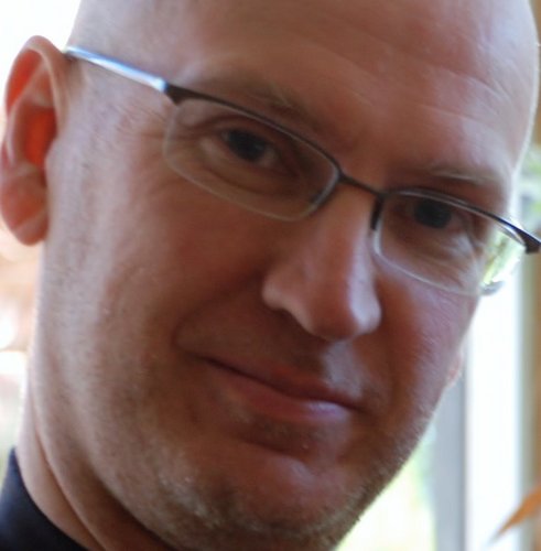 shakalak's profile picture. Tvåbarnsfar, Sambo, StandUpWannabee, QA-strateg, GDPR-expert, Socialliberal, Tekniknerd, OS-agnostiker, Högljud, Ironiker, Medmänniska