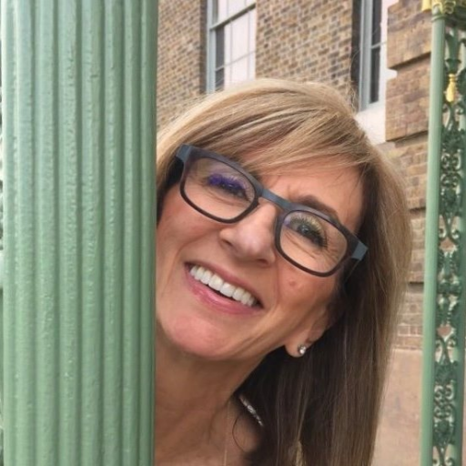 DeeDashwood's profile picture. 