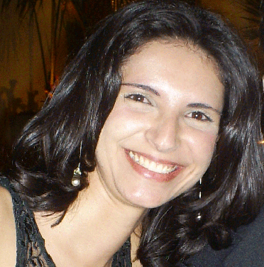 Jornalista, pós-graduada em Comunicação Empresarial e atualmente trabalhando com Comunicação Interna.