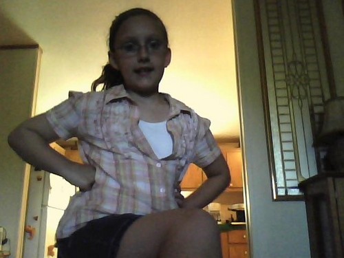 my name is johnna i have a brother and a sister my dads name is ed and my moms name is donna and i have brown hair and blue eyes and i wear glasses