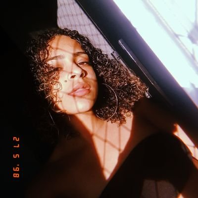 yasss_fer's profile picture. ô mulher deixa eu te perguntar, cê sabe do poder que tem?