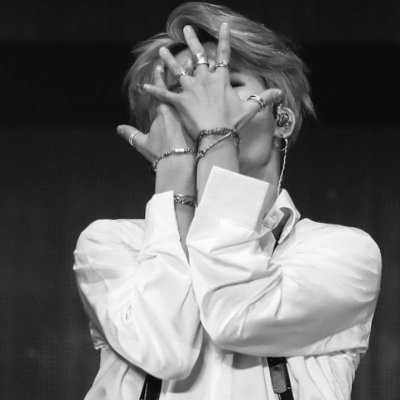 ARMY❤ 17 años🌹
No eres perfecto, eres edición limitada.
