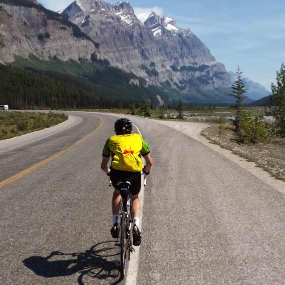 Cycling on knobby, skinny or fat tires around Banff, Canada. For fun, commuting or escape. Showing style or crashing pathetically, ride in the Rockies.